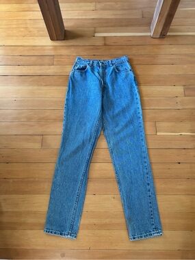 Vintage Levi’s 531 high waisted slim leg 90s mid blue wash